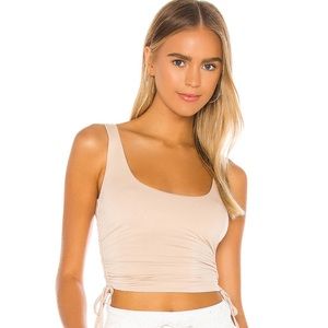 New with Tag ⭐️ Super Flattering Top with Ruching